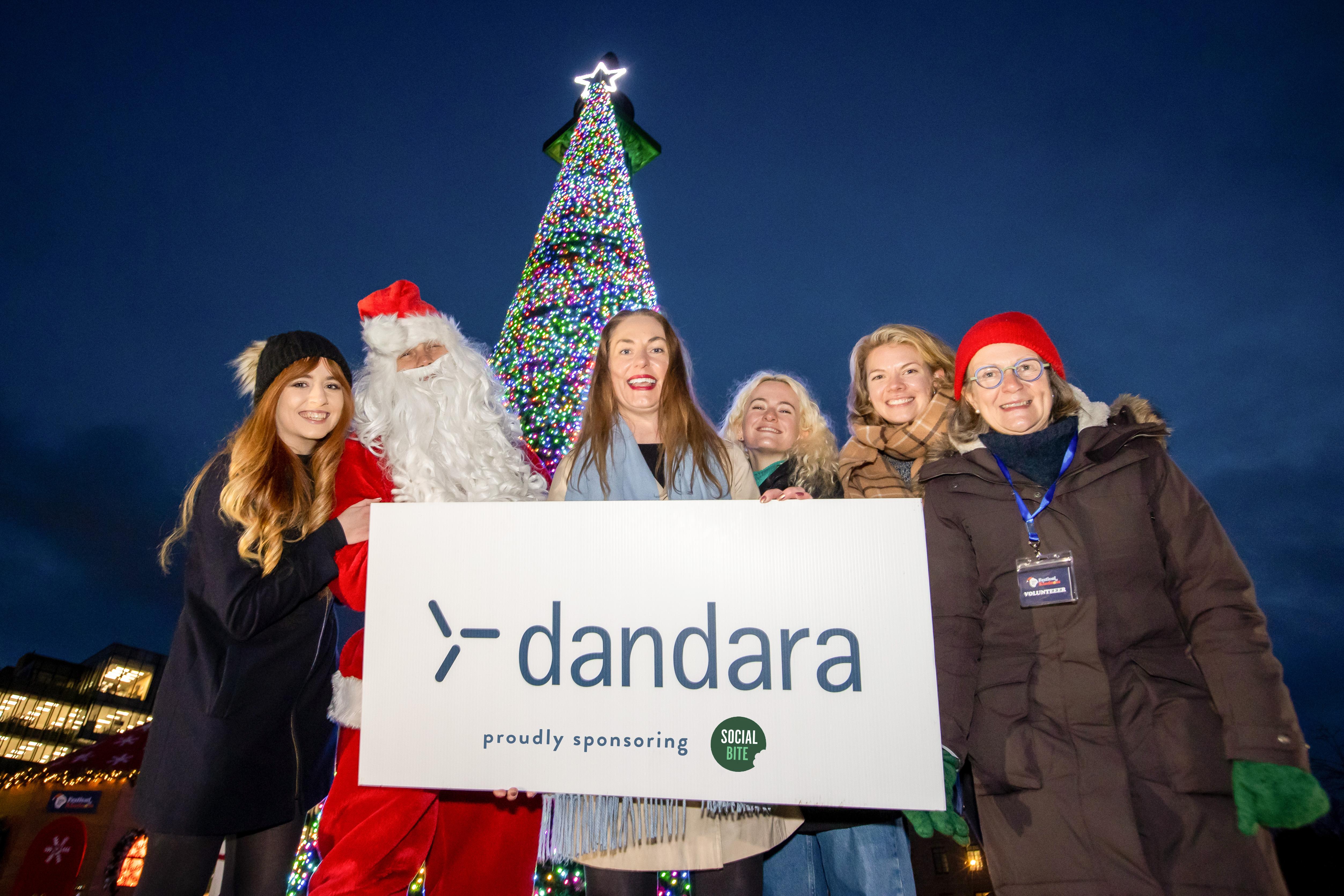 Dandara Social Bite Photo with Santa